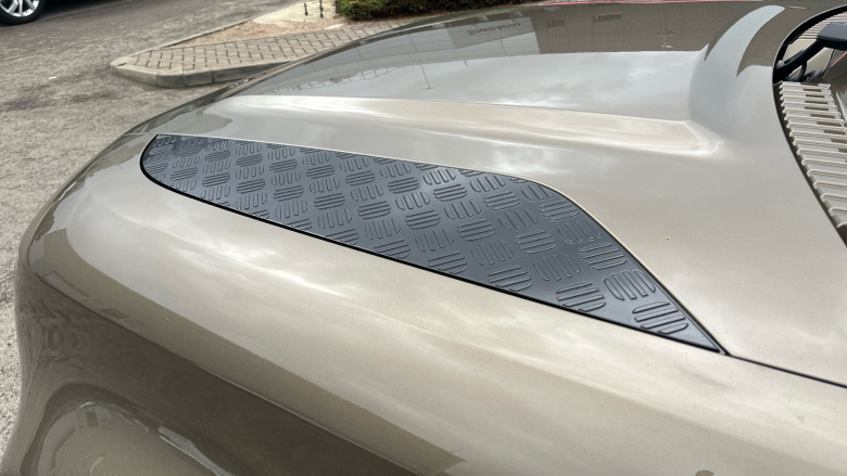 Land Rover Defender 3.0 D250 X-Dynamic S 90 3dr Auto Diesel Estate